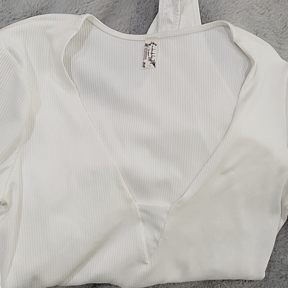 Free People Ribbed V-Neck Bodysuit White Top L NEW! - Picture 5 of 6